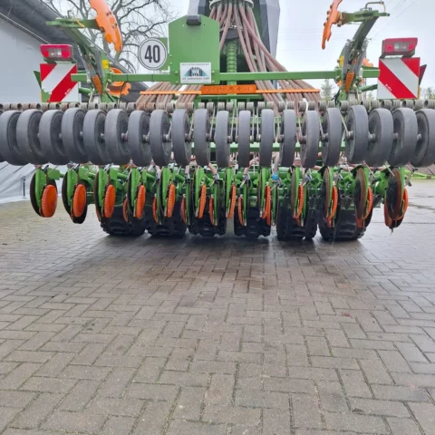 WhatsApp Image 2025-05-28 at 09.27.45 (1) WhatsApp Image 2025-05-28 at 09.27.45 (1)