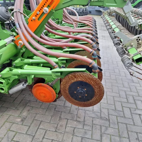 WhatsApp Image 2025-05-28 at 09.27.46 (3) WhatsApp Image 2025-05-28 at 09.27.46 (3)