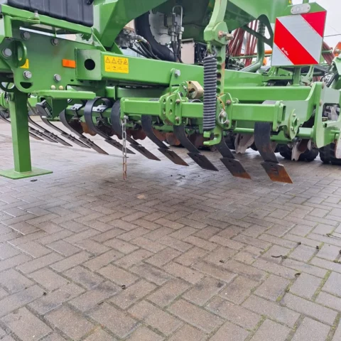 WhatsApp Image 2025-05-28 at 09.27.46 (4) WhatsApp Image 2025-05-28 at 09.27.46 (4)